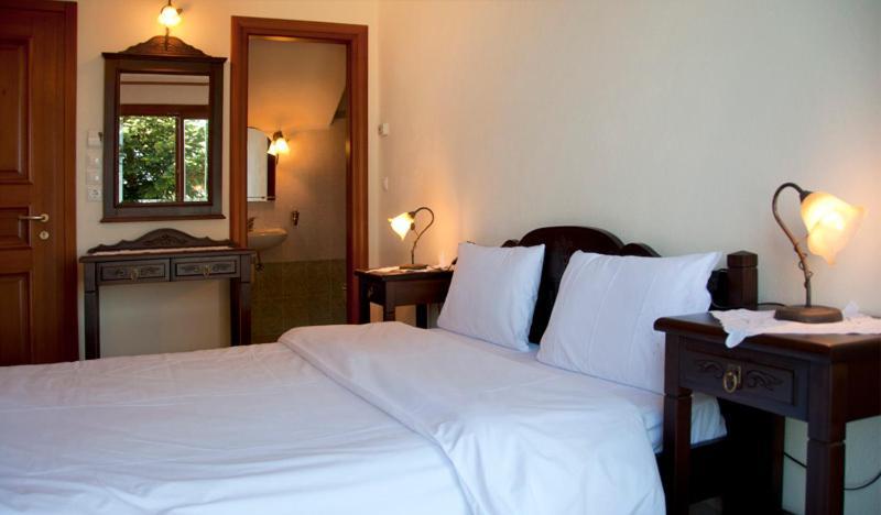 To Balkoni Tis Limnis Plastira Neochori  Chambre photo